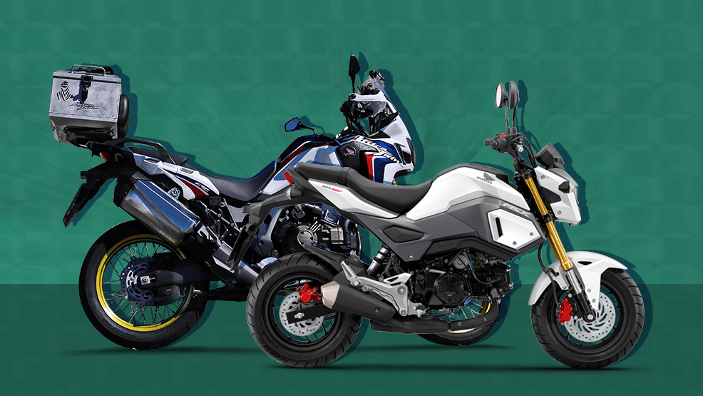 montaje motos fondo turquesa